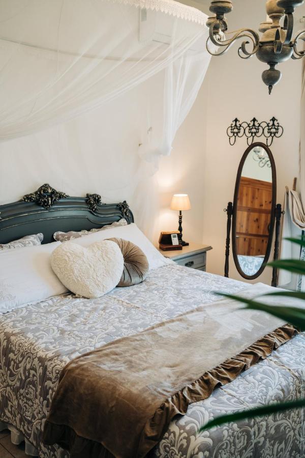 Juniper Bay Bed & Breakfast ปอร์โตสกูโซ ภายนอก รูปภาพ