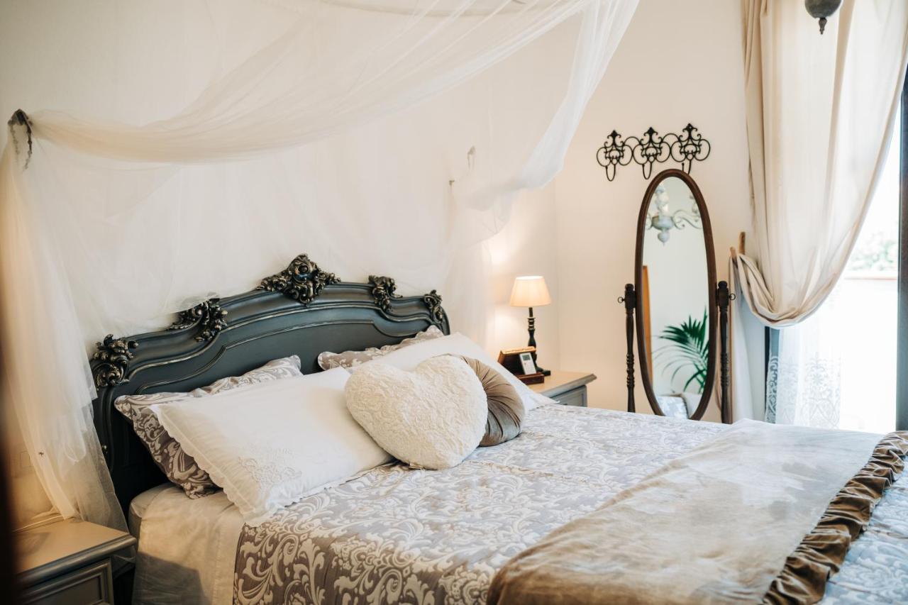 Juniper Bay Bed & Breakfast ปอร์โตสกูโซ ภายนอก รูปภาพ